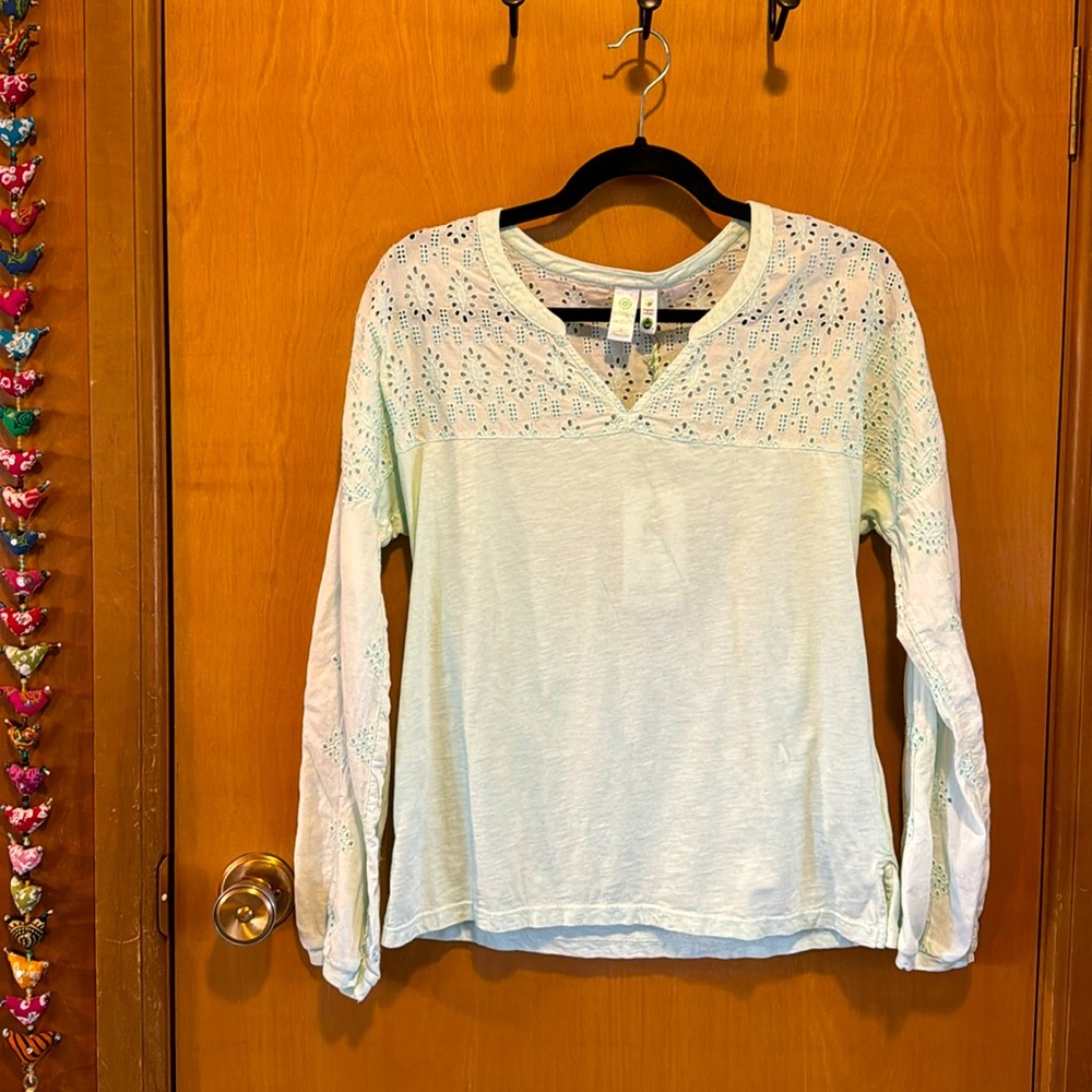 NWT Aventura long sleeve eyelet shirt in whispering blue